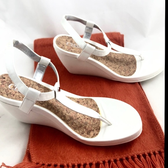 chaps raevyn thong wedge sandals